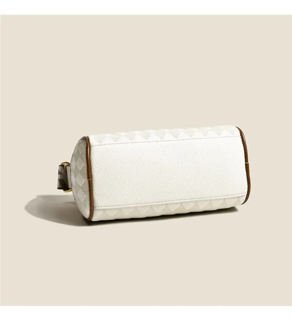 Women’s Lightweight PU Leather Crossbody Handbag – Adjustable Strap Zipper Shoulder Bag (White)